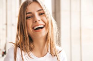 ¿Cómo-lograr-una-sonrisa-más-blanca2