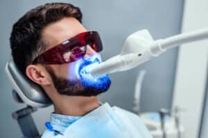 blanqueamiento dental láser