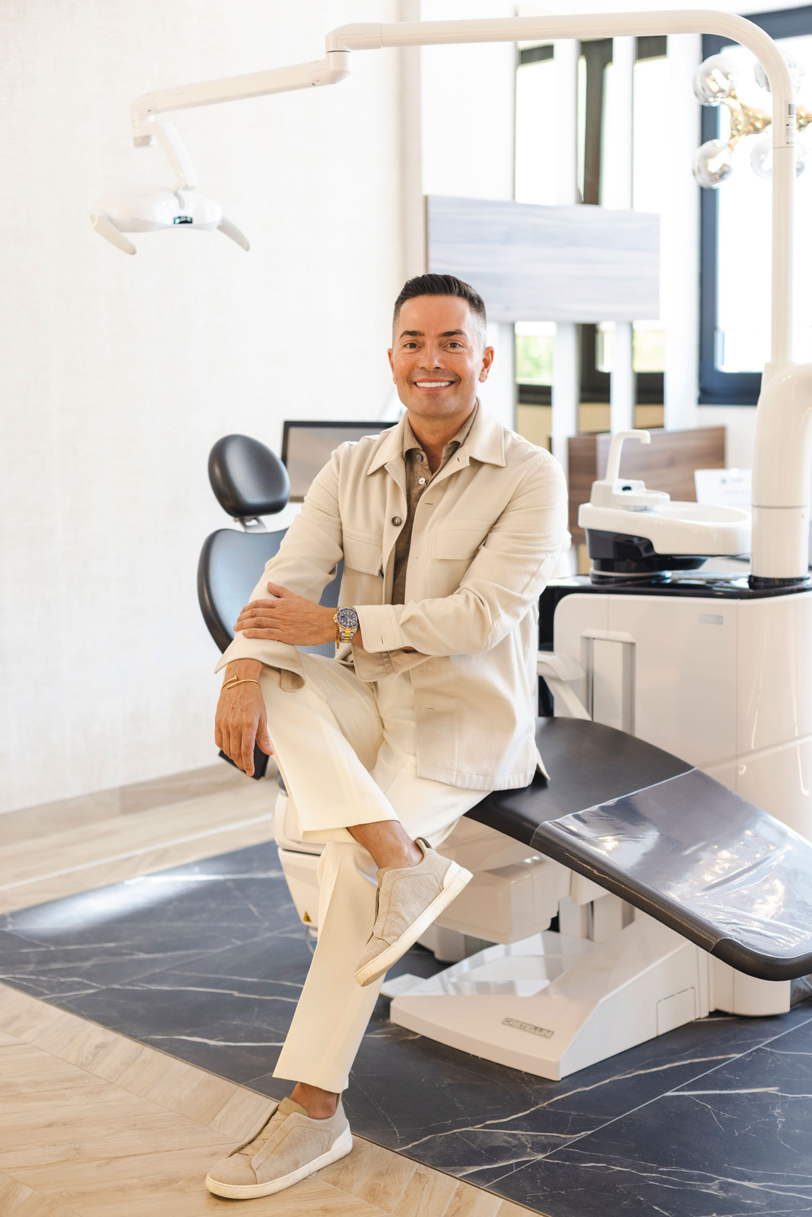 Dr. Carlos Saiz - Carlos Saiz Smile