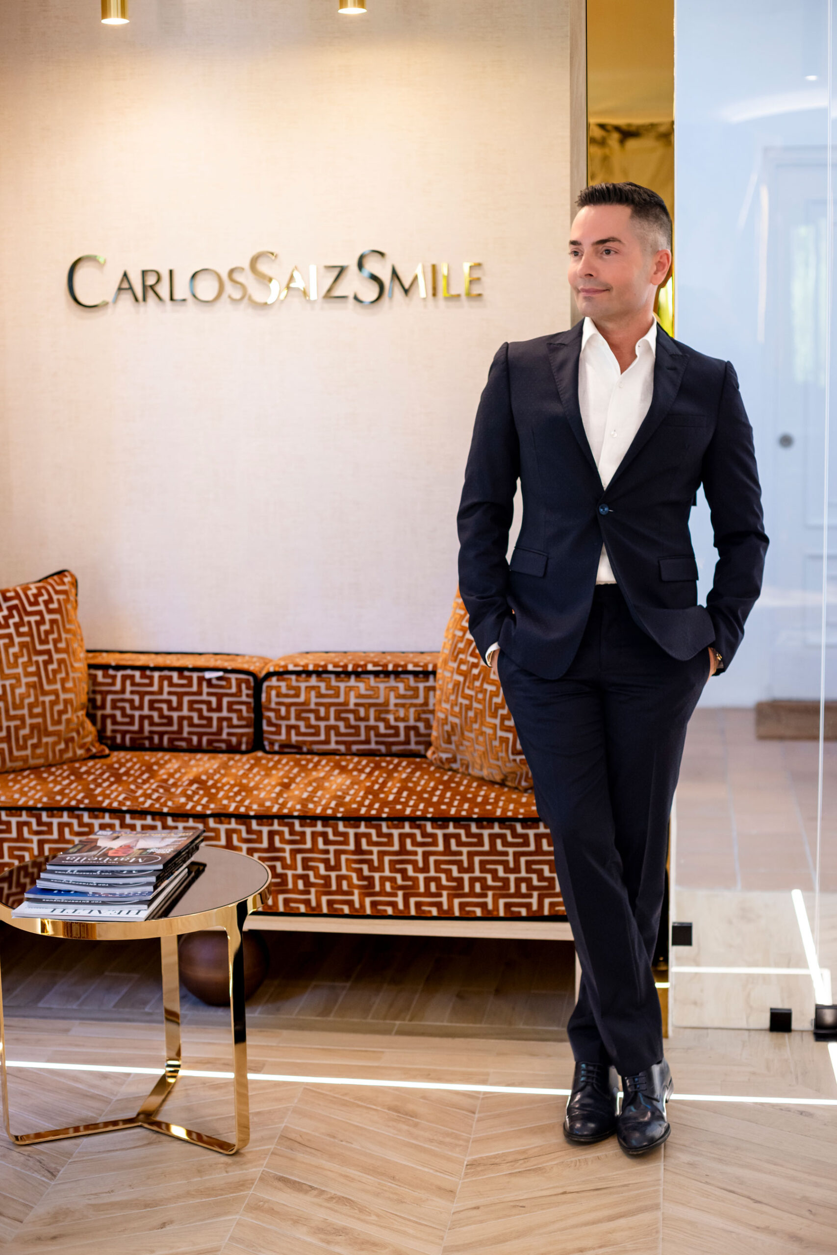 Dr. Carlos Saiz - Carlos Saiz Smile